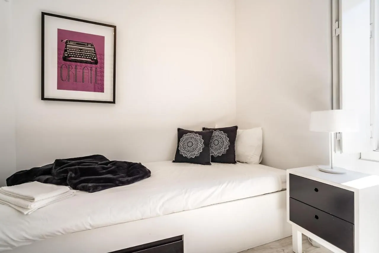 Apartment Akicity Campolide Groovy Lisbon